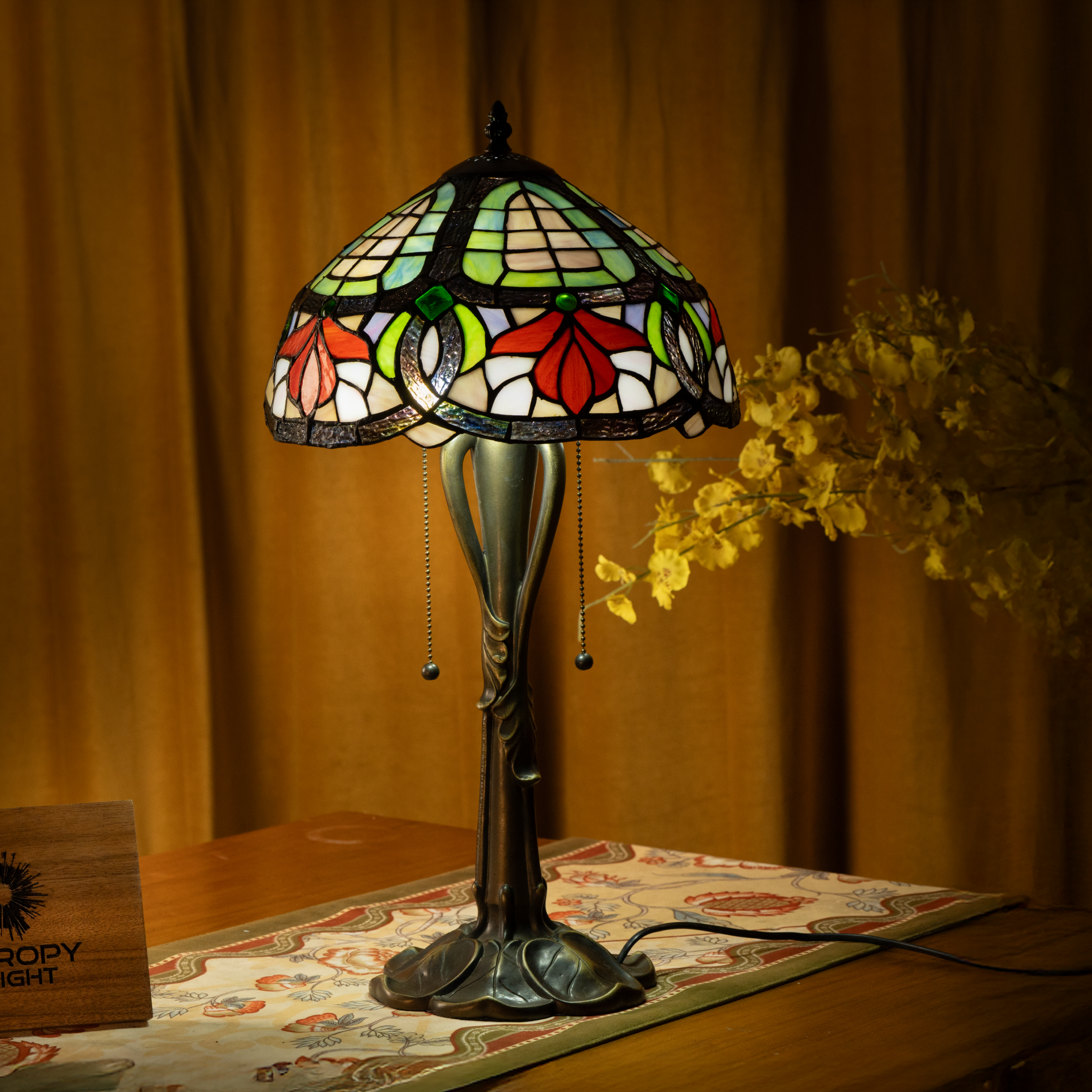 Lampe de table Tiffany à pétales d'automne