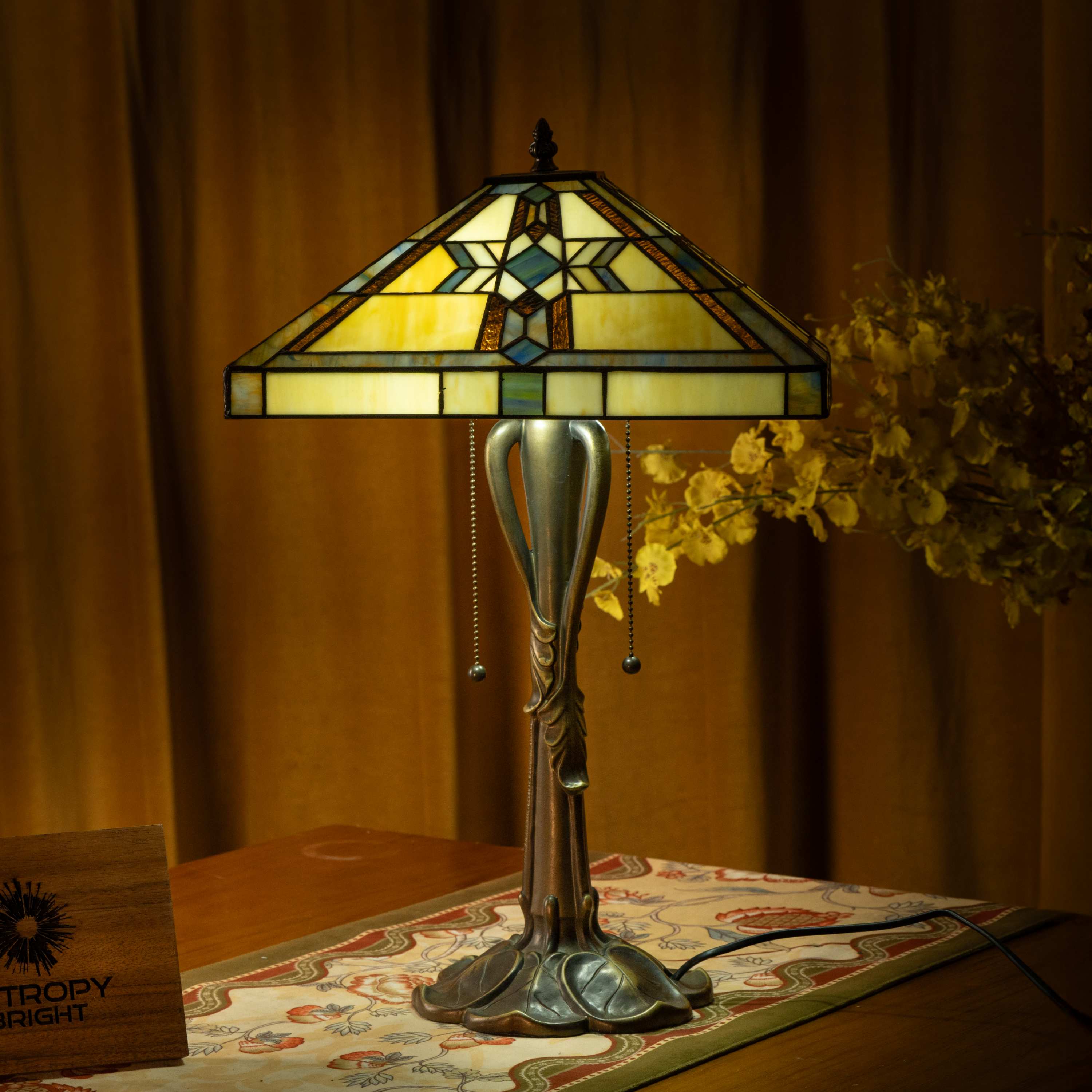 Golden Glow Tiffany Lamp