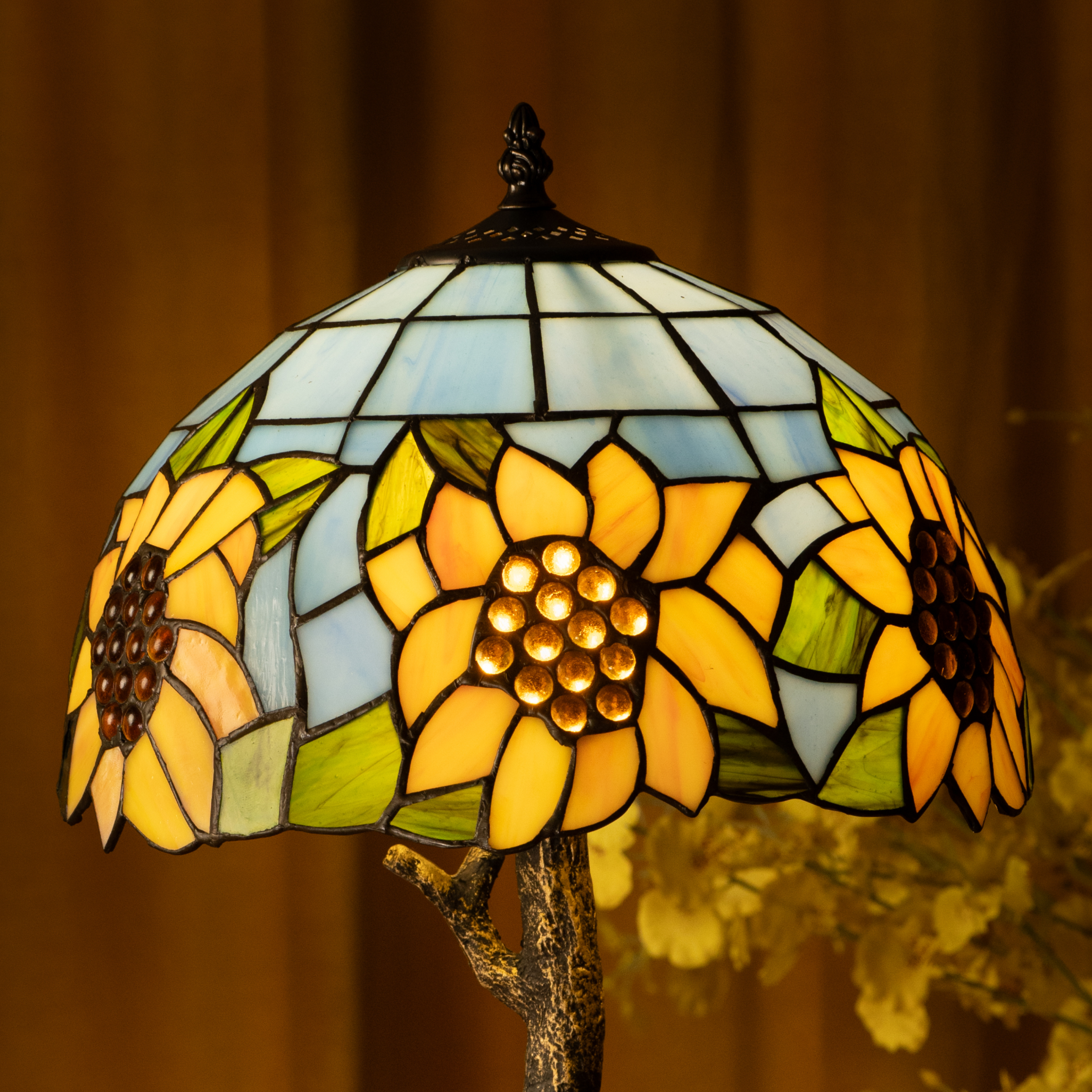 Sunflower Haven Tiffany Table Lamp