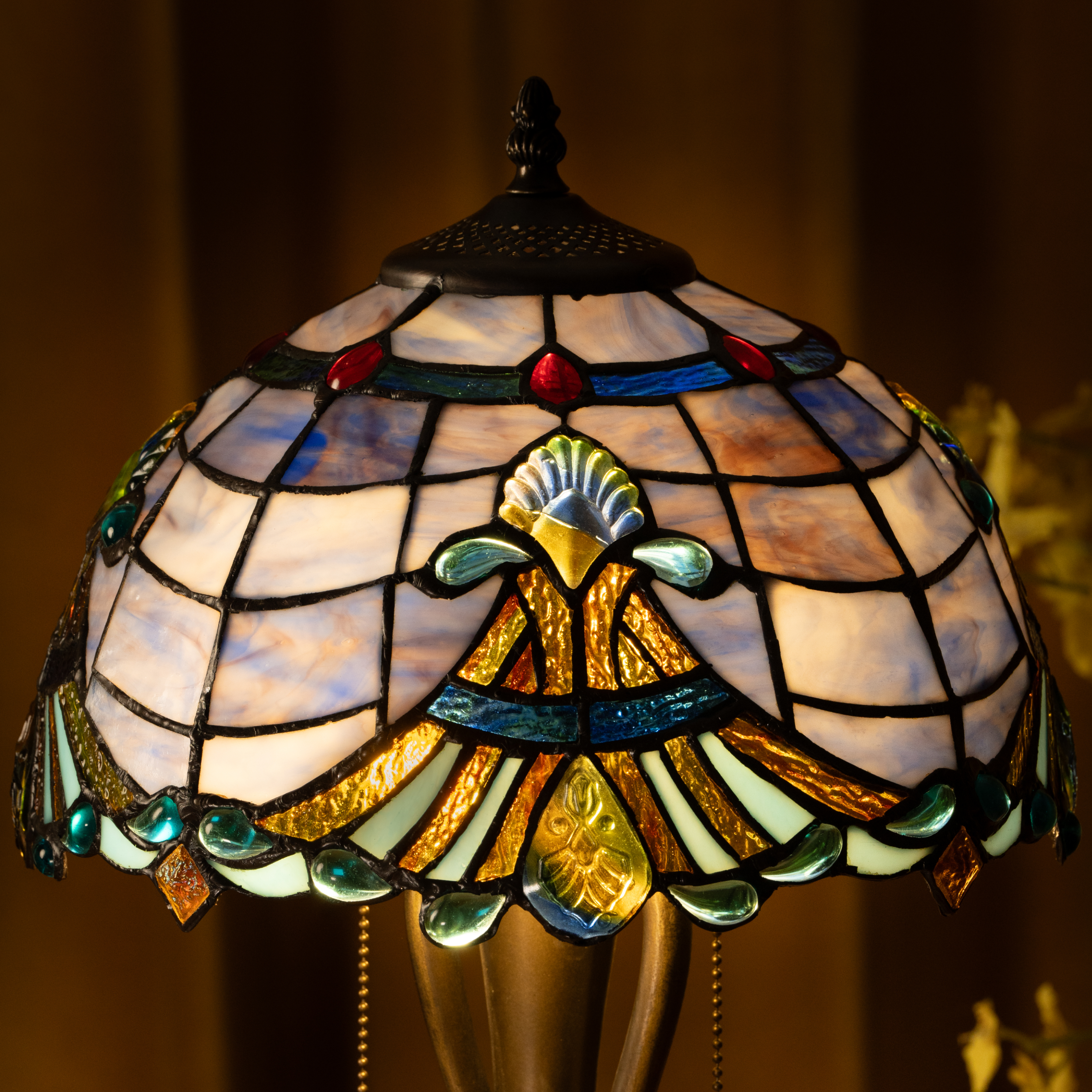 Majestic Wave Tiffany Table Lamp