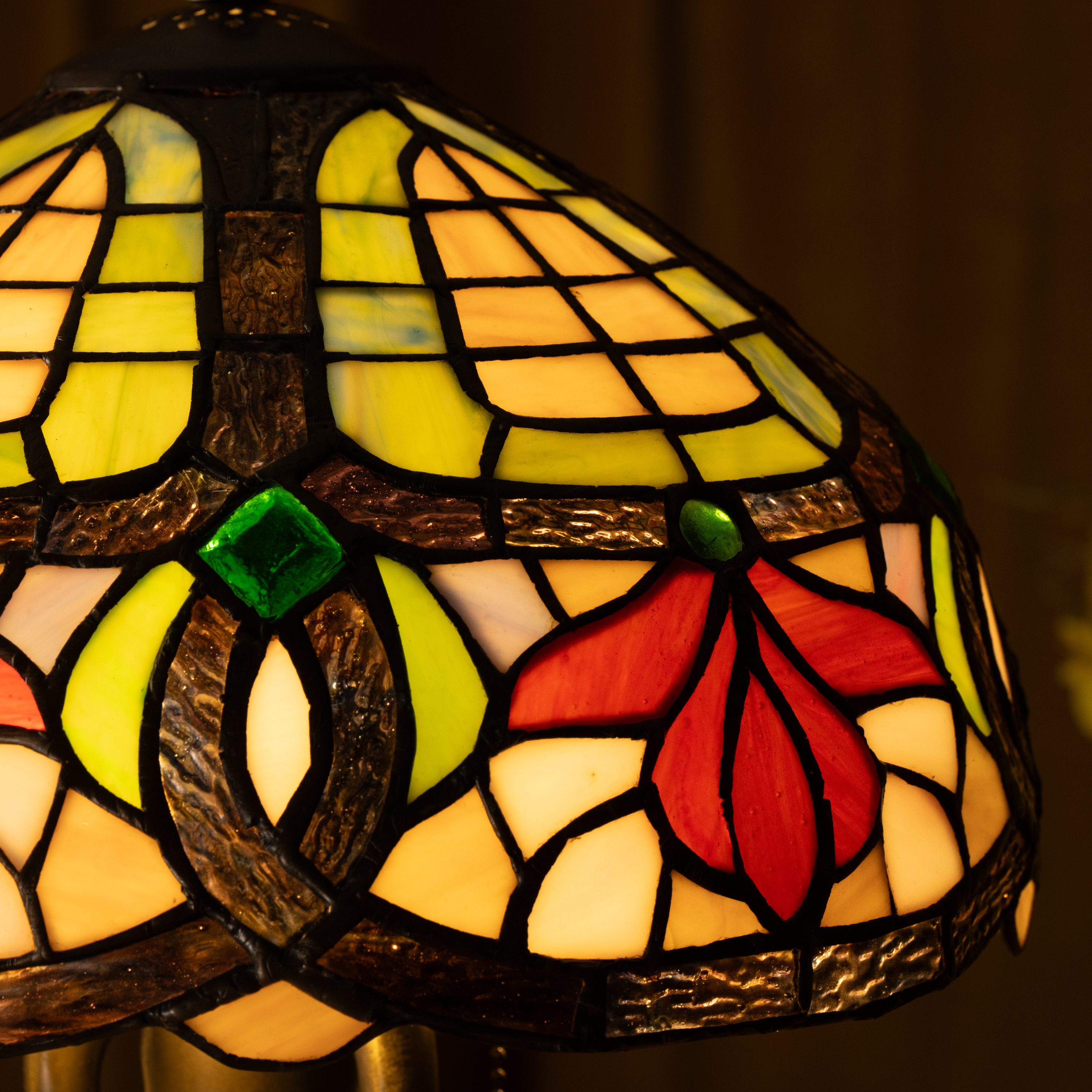 Lampe de table Tiffany à pétales d'automne