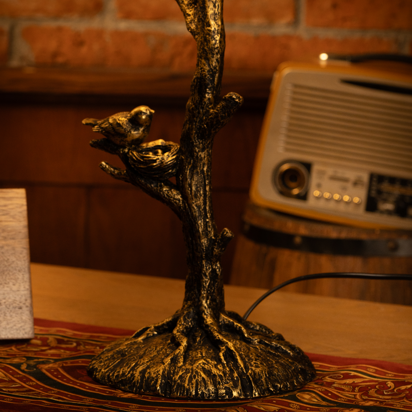 Amber Glow Harmony Tiffany Table Lamp