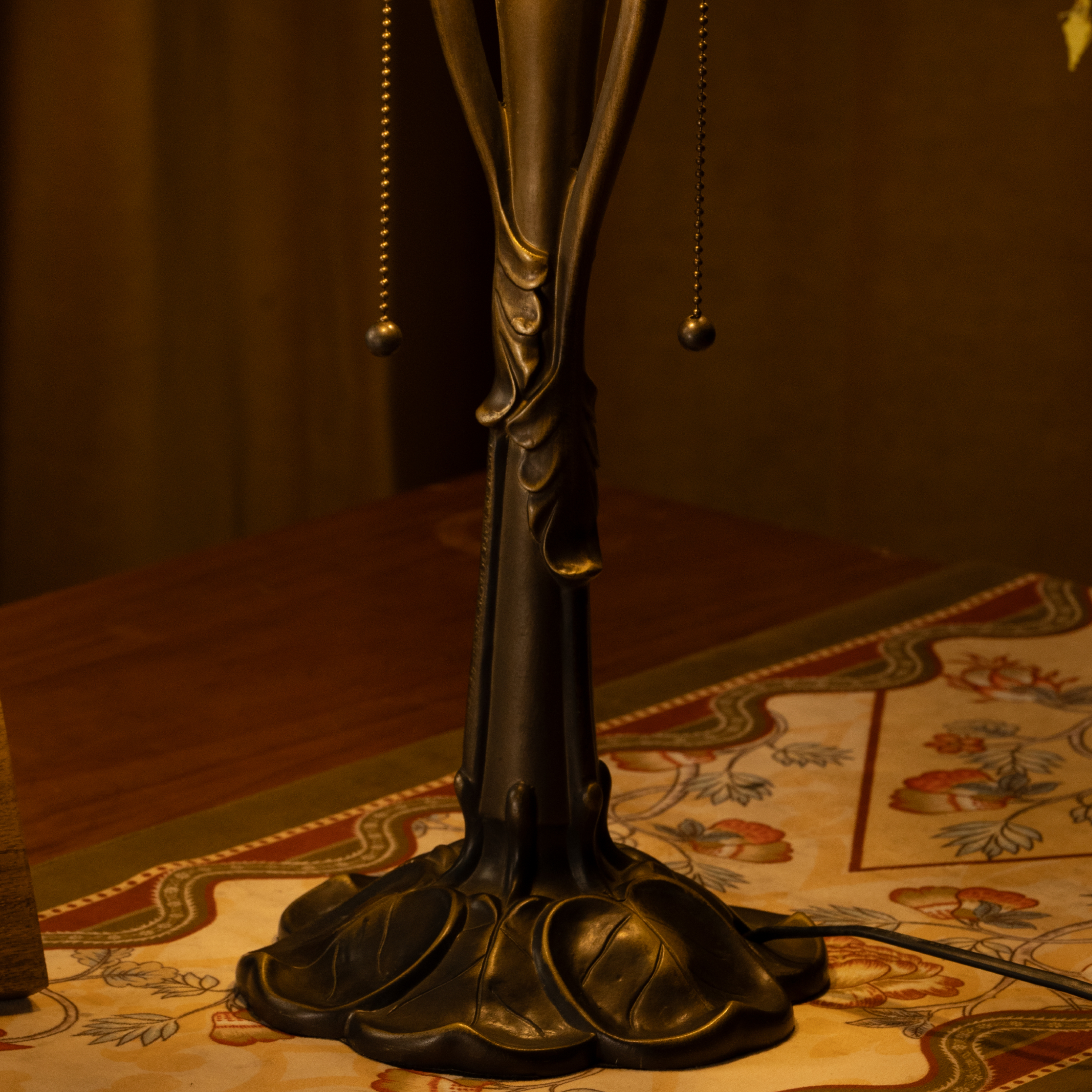 Lampe de table Tiffany à pétales d'automne