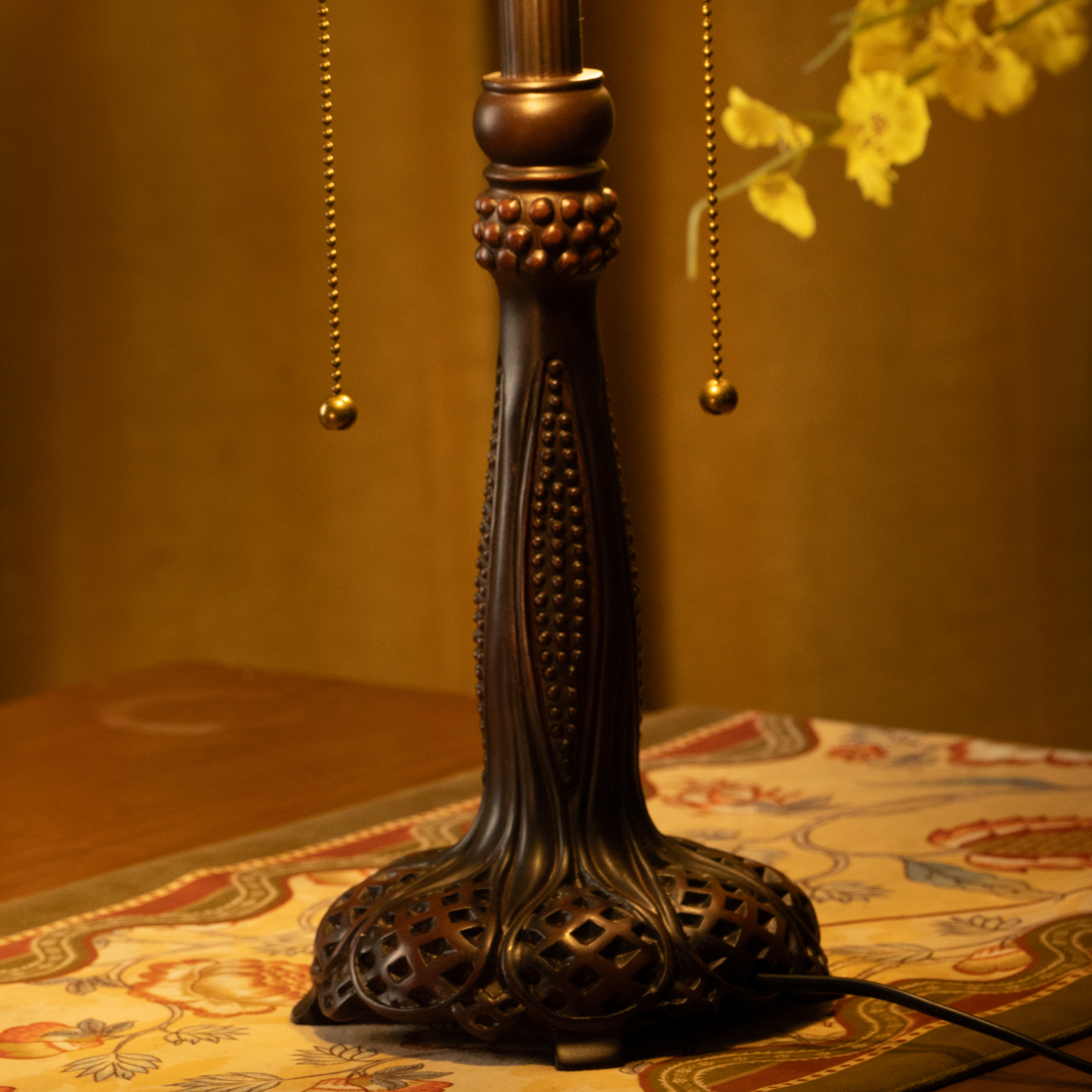 Lampe Tiffany artisanale en ambre