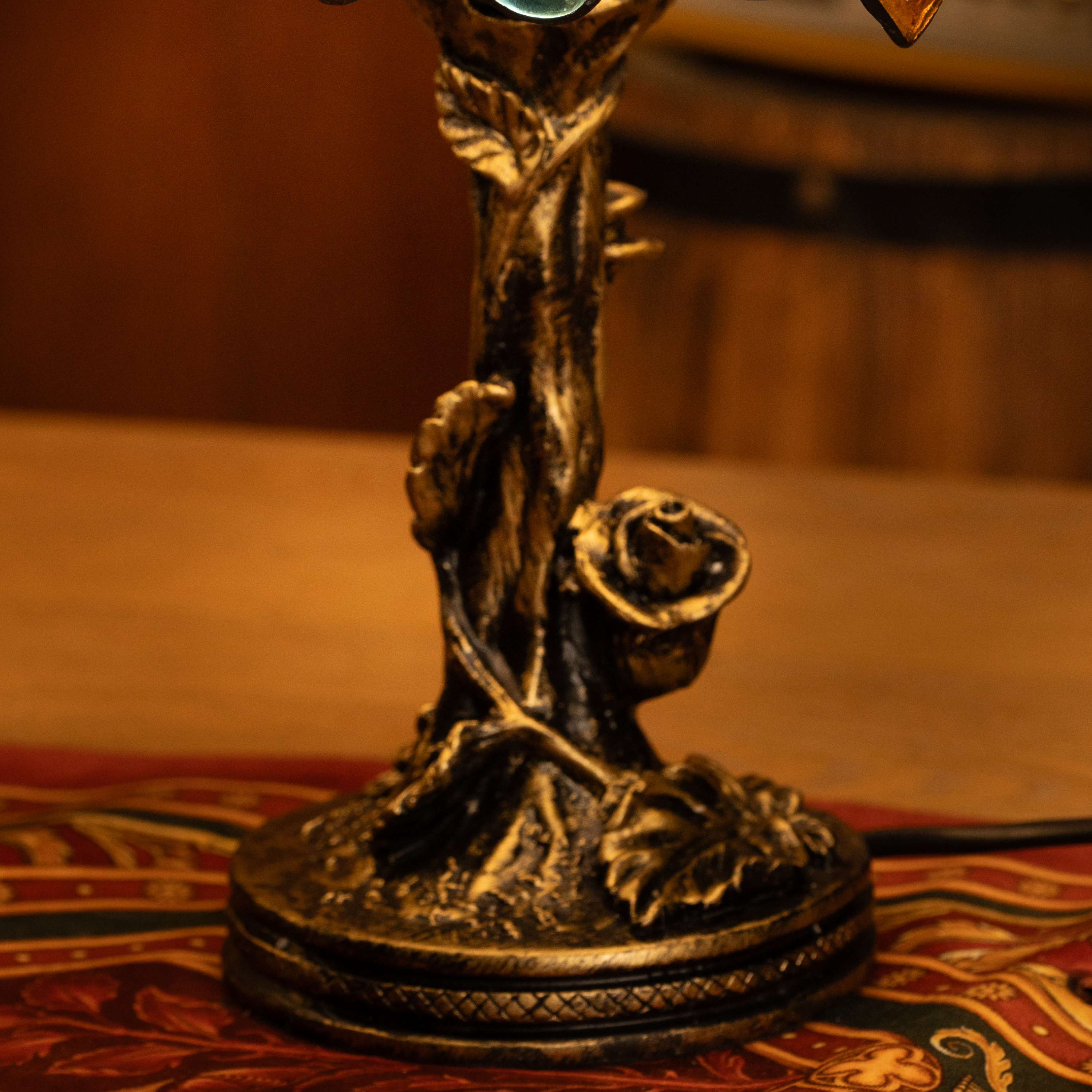 Ocean Sapphire Light Tiffany Lamp