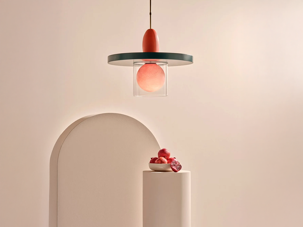 Sculptural Glow: A Pendant Light That Balances Softness and Structure