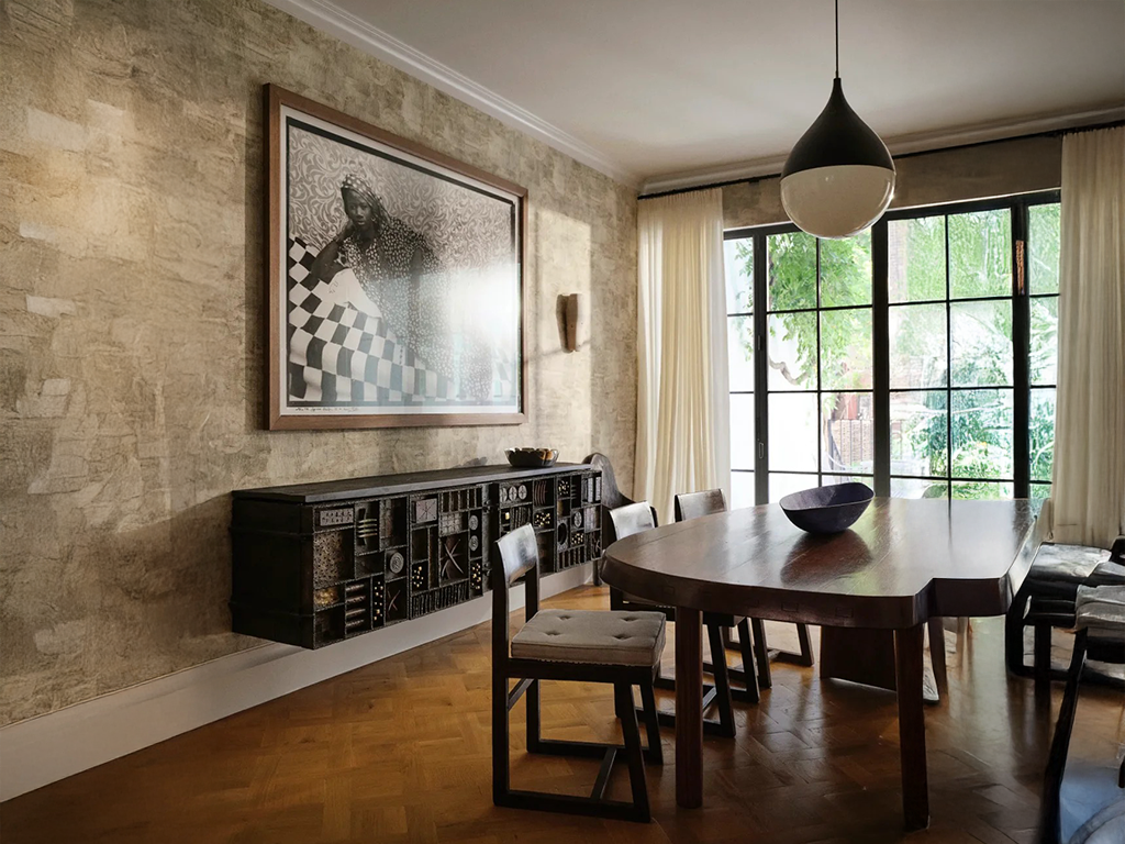 Sculptural Pendant Lighting for an Artistic Dining Space