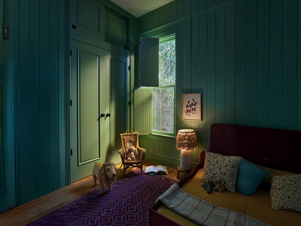 Cozy Glow in a Whimsical Children's Room