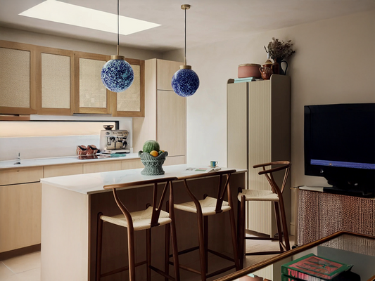 Blue Ceramic Pendants That Infuse Calm into Modern Kitchens