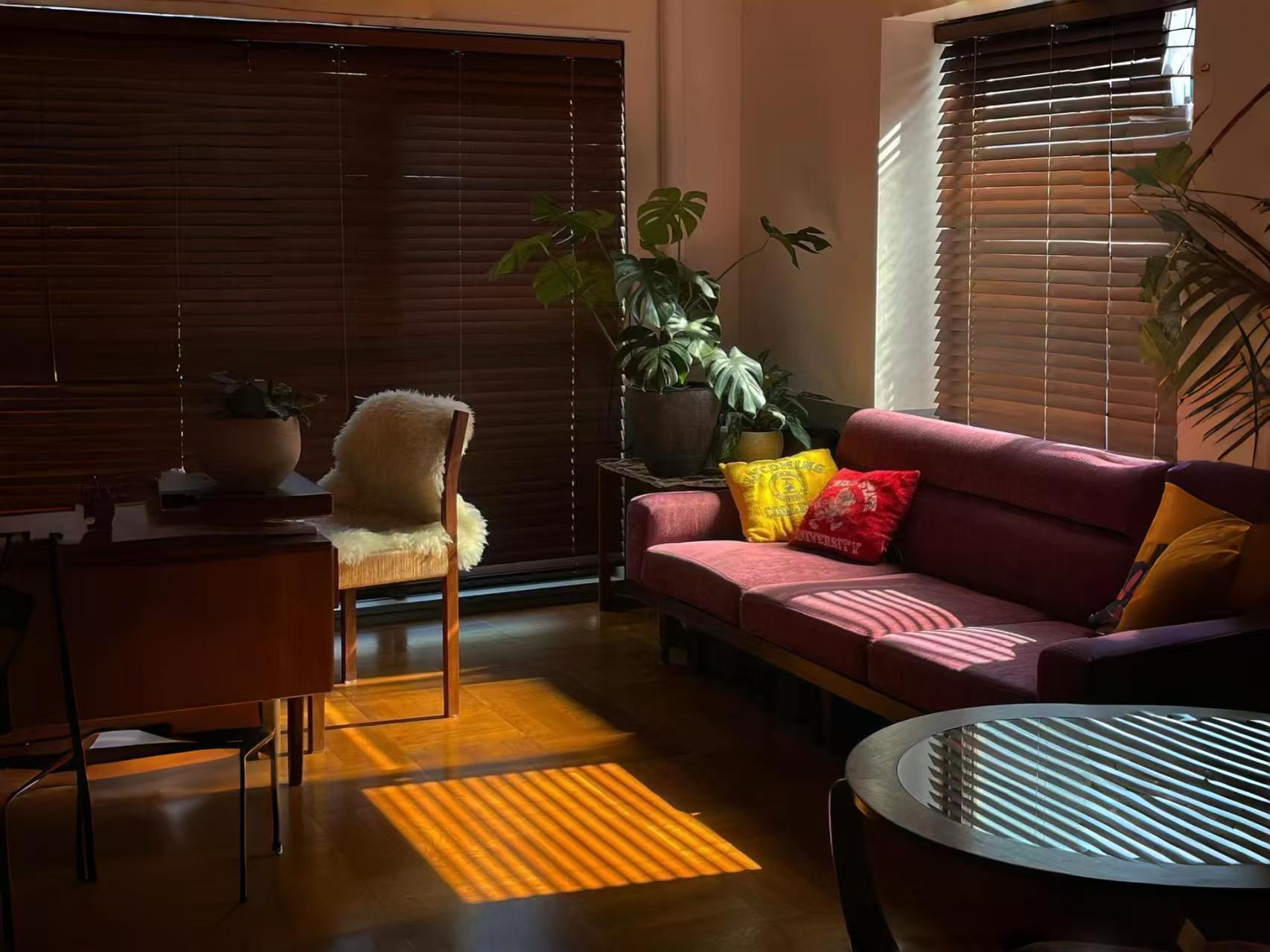 Balancing Industrial Edge with Warmth: A Home That Feels Lived-In