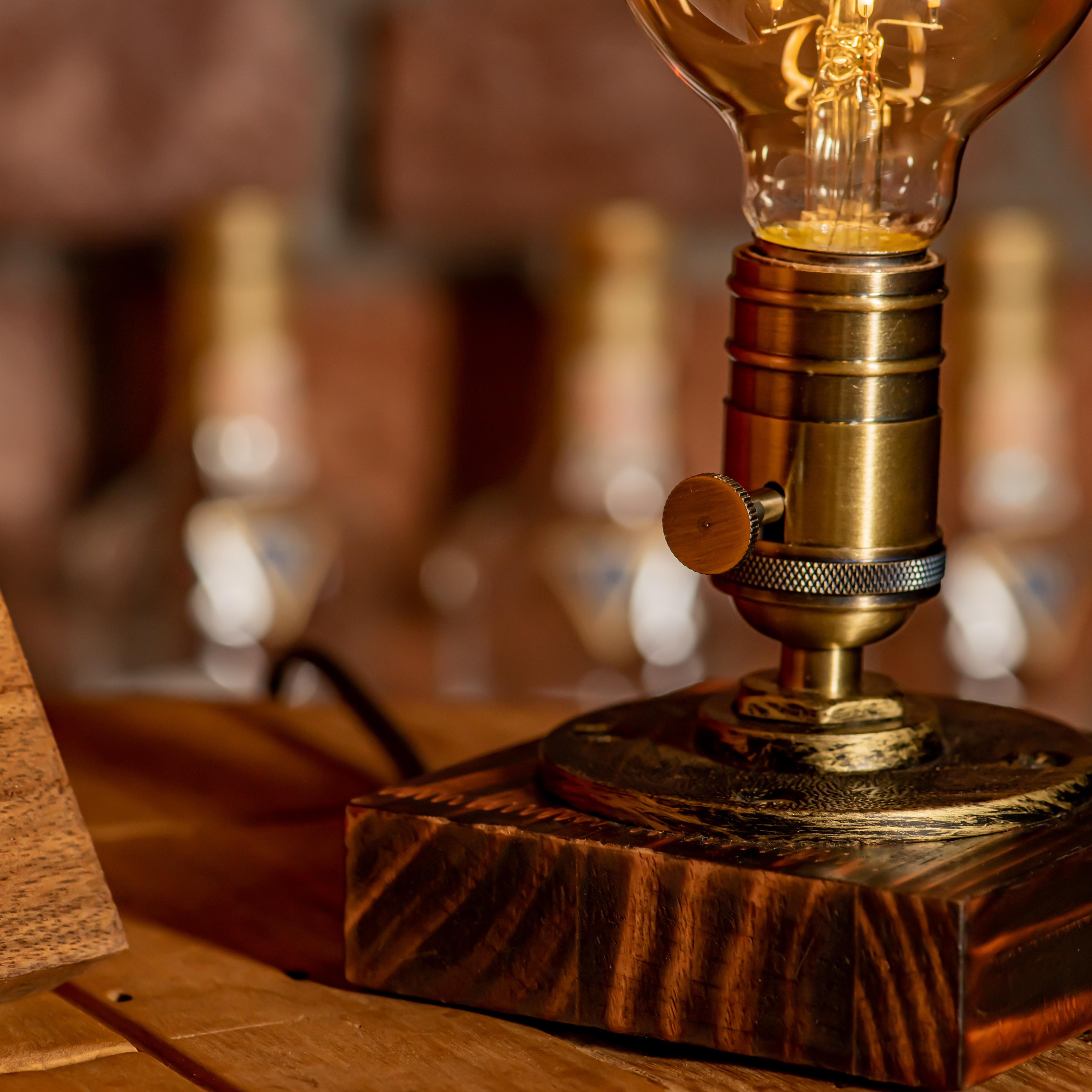 Lampe à tuyau réglable vintage faite à la main de style steampunk Edison