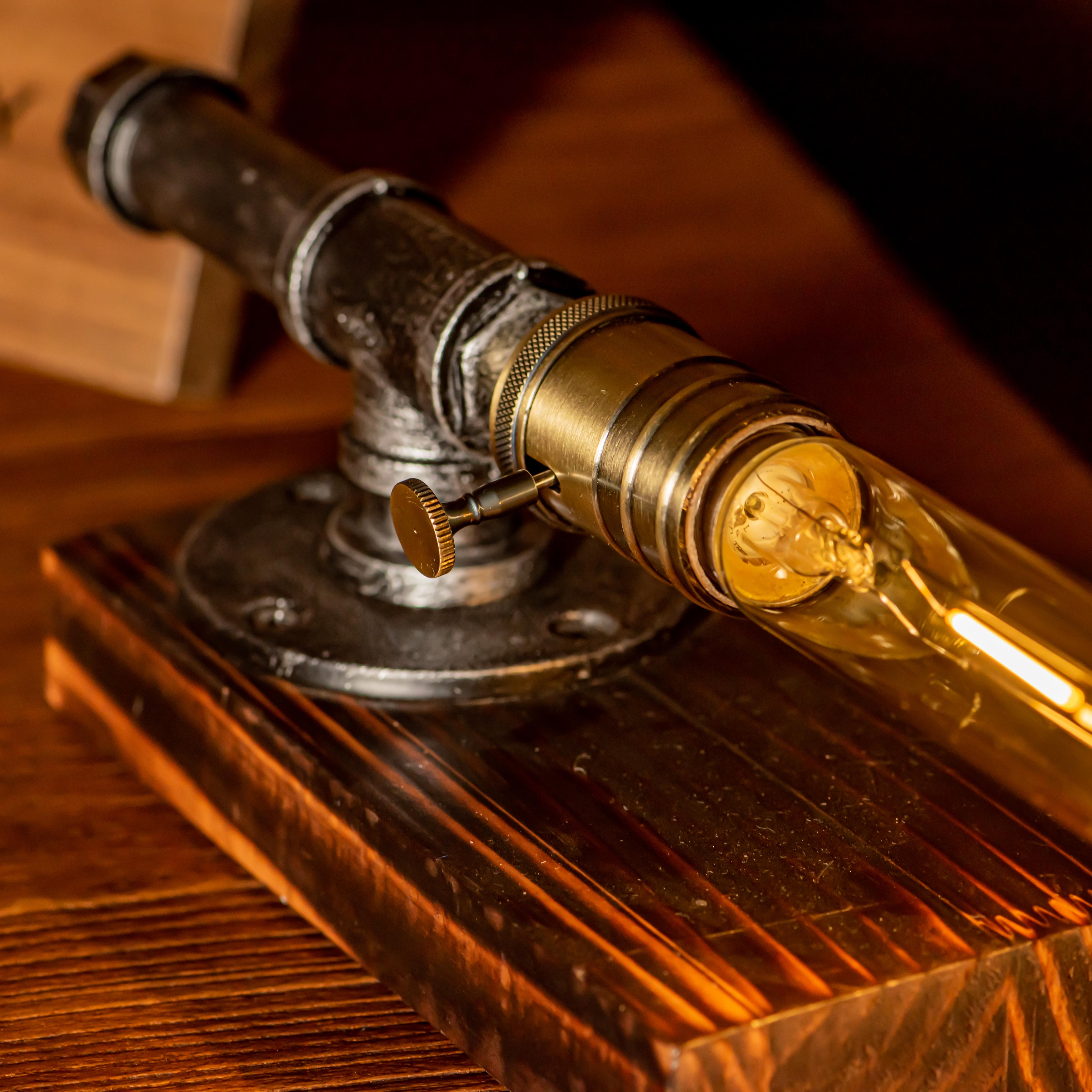 Lámpara de tubo ajustable vintage hecha a mano Steampunk Echo