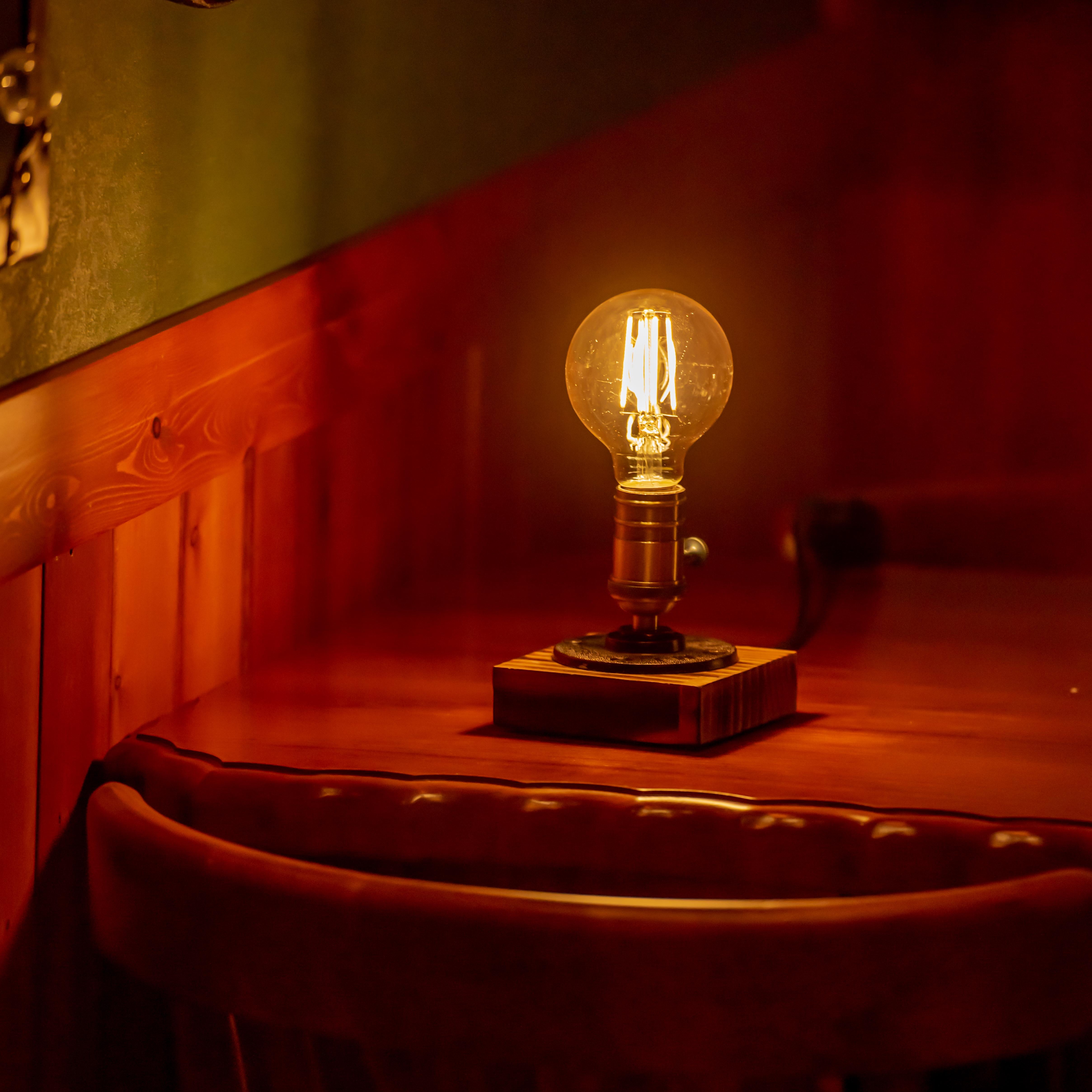 Lampe à tuyau réglable vintage faite à la main de style steampunk Edison