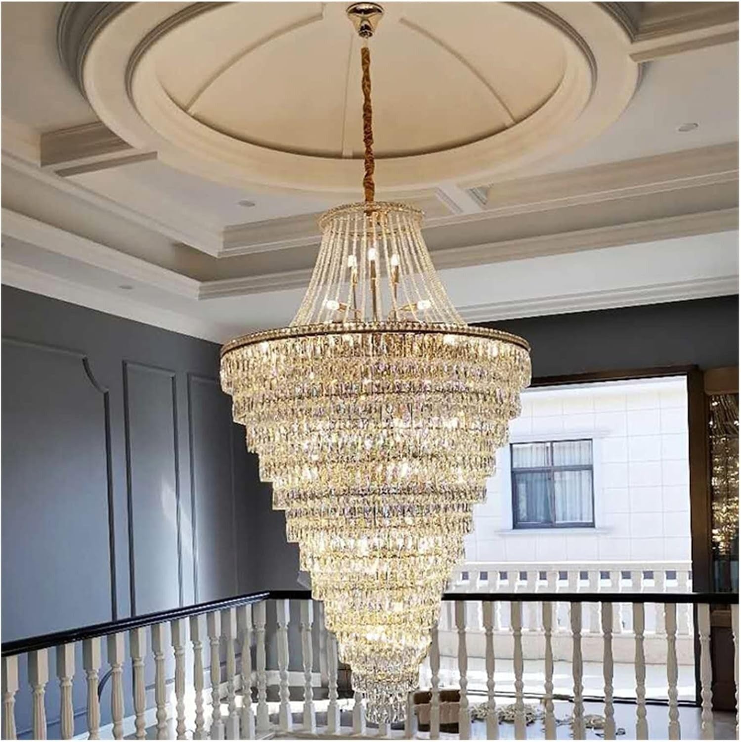 Lustre en cristal doré surdimensionné 