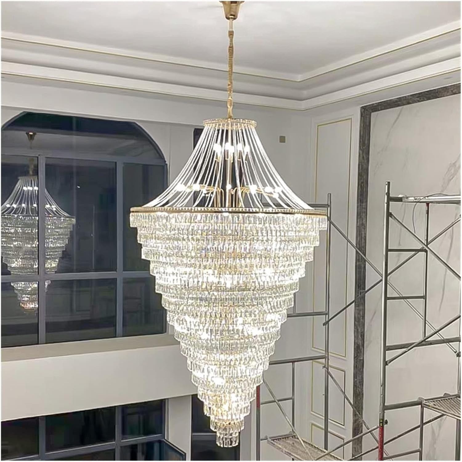 Lustre en cristal doré surdimensionné 