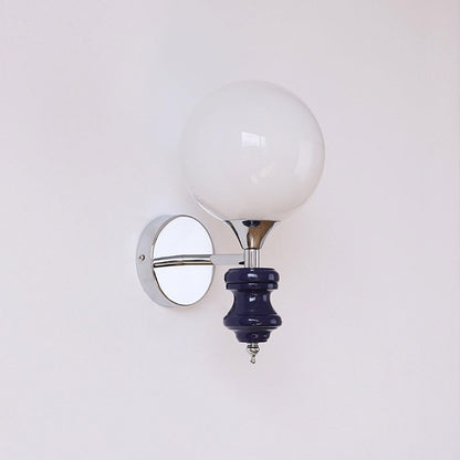 Modern Nordic Wall Sconce – Elegant and Functional Lighting