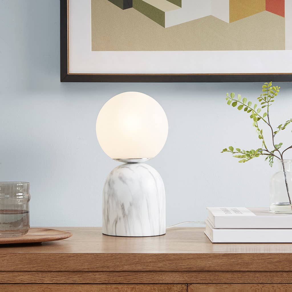 Wholesale White Glass Globe Resin Decorative Accent Table Lamp