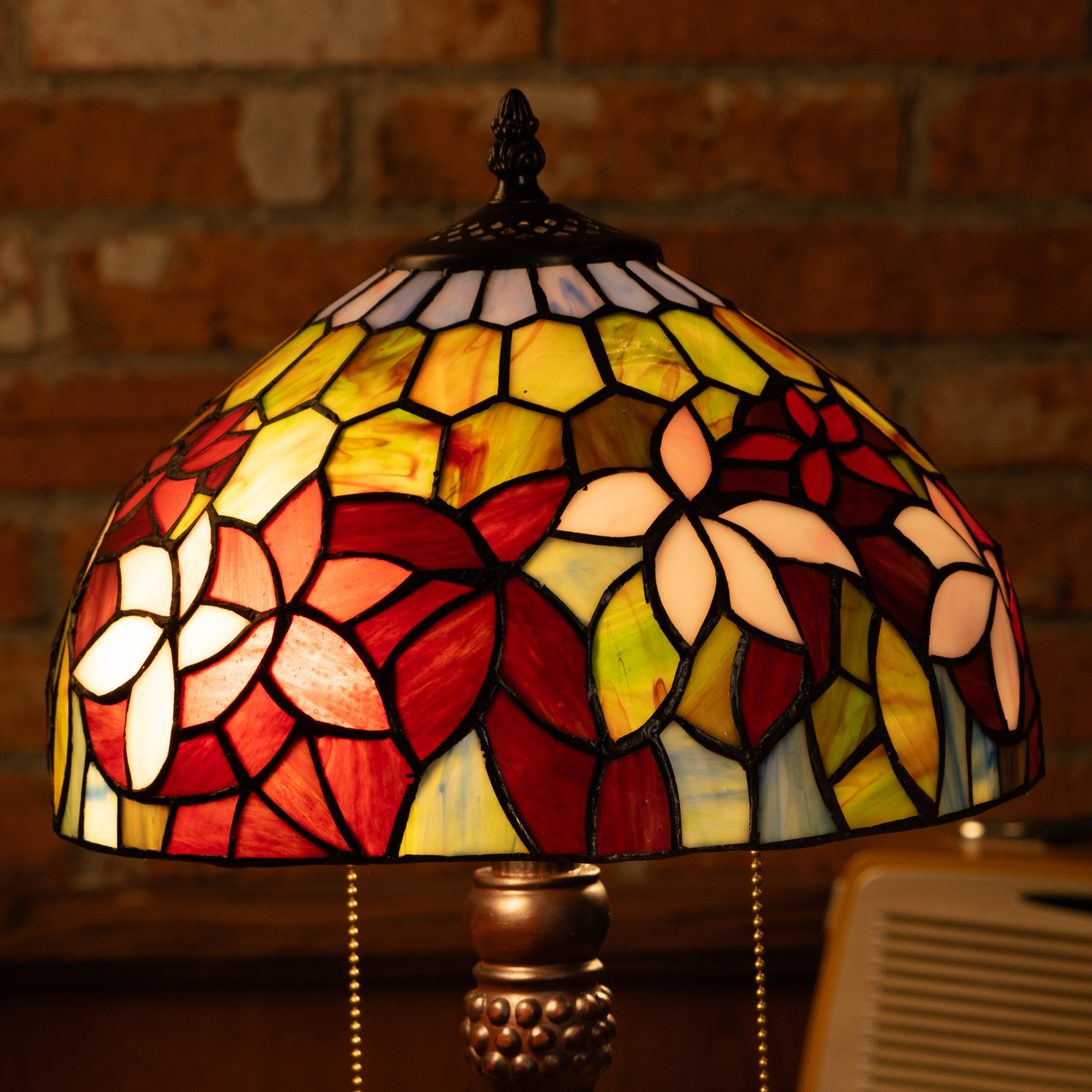 Amber Glow Harmony Tiffany Table Lamp