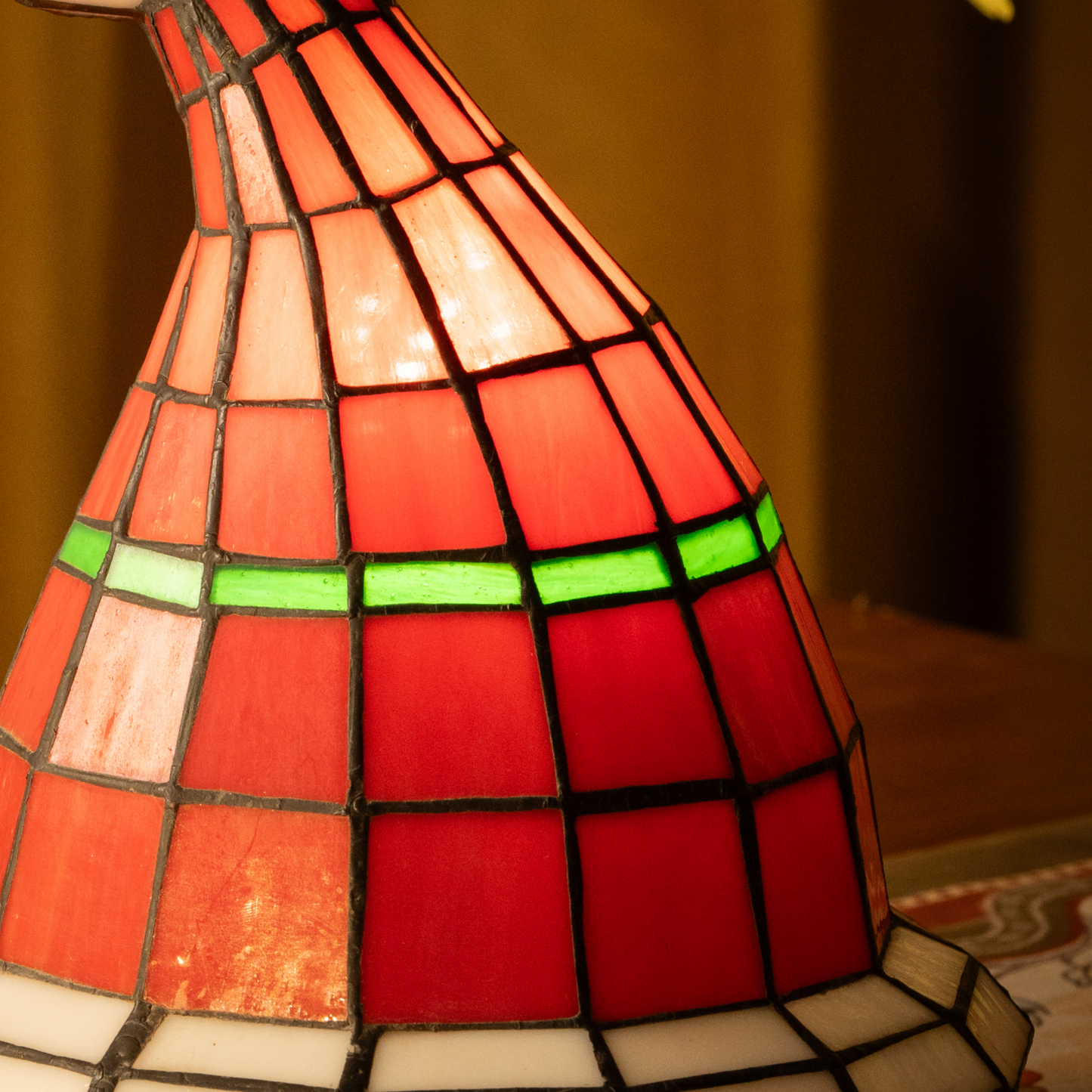 Festive Cheer Tiffany Lamp