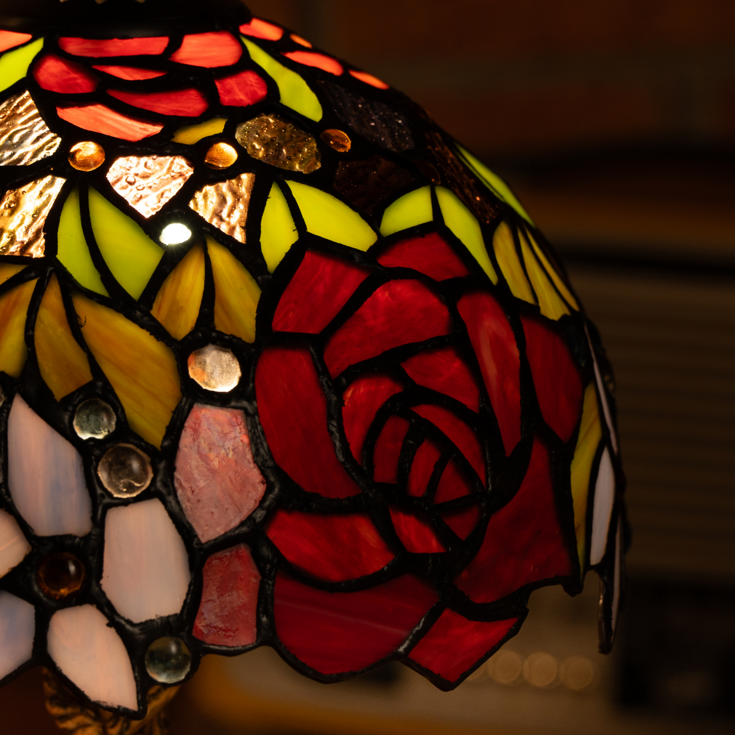 Rosy Sunrise Bliss Tiffany Lamp