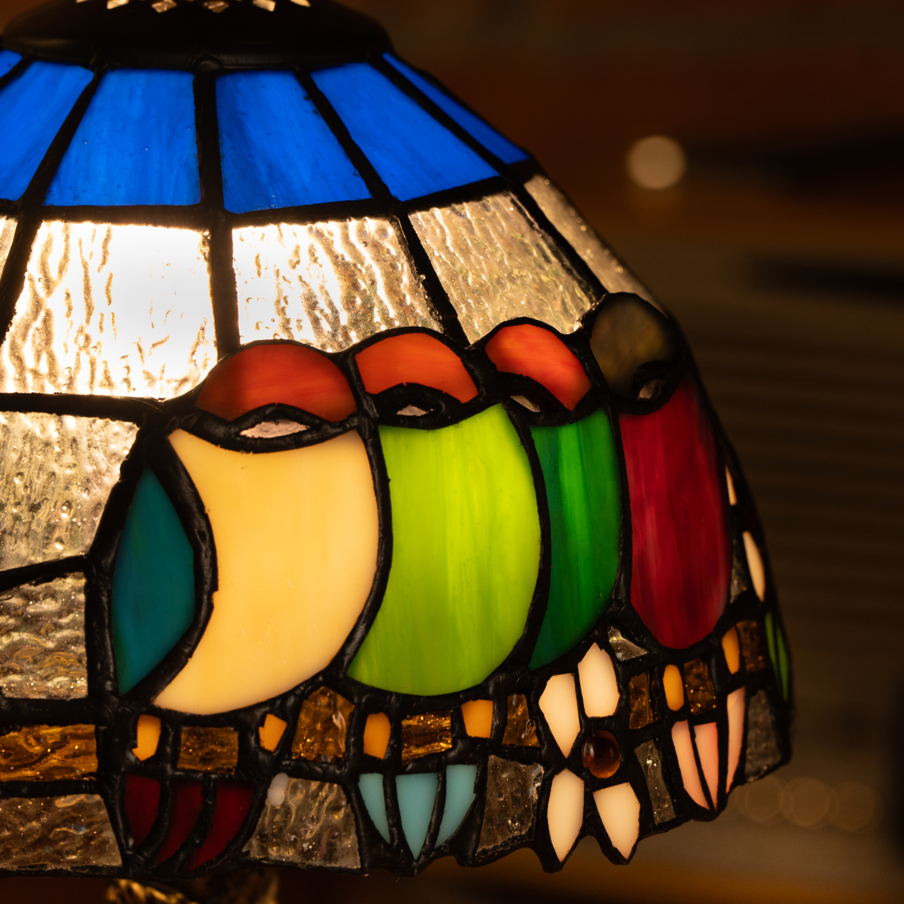 Rainbow Harmony Bloom Tiffany Lamp