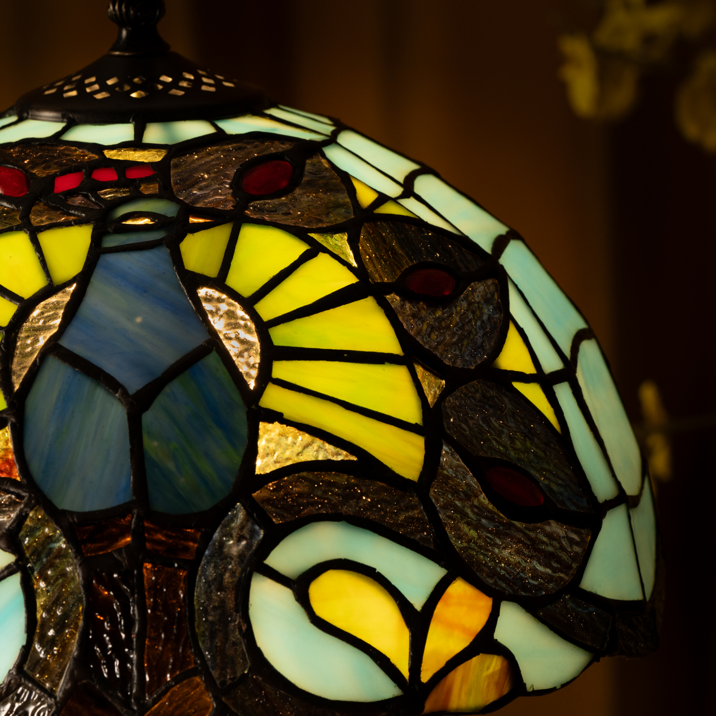 Mystic Bloom Tiffany Table Lamp