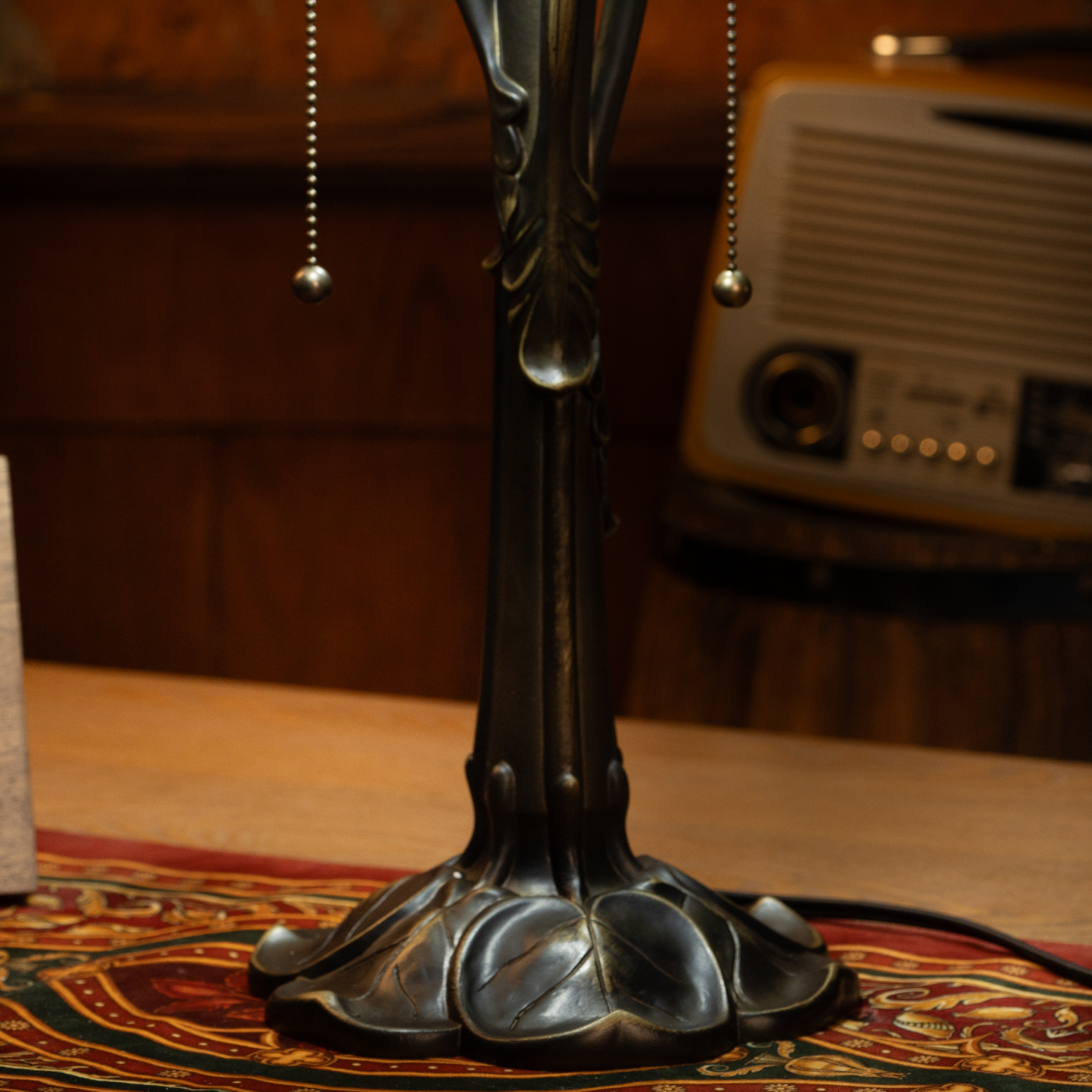 Rose Garden Glow Tiffany Table Lamp