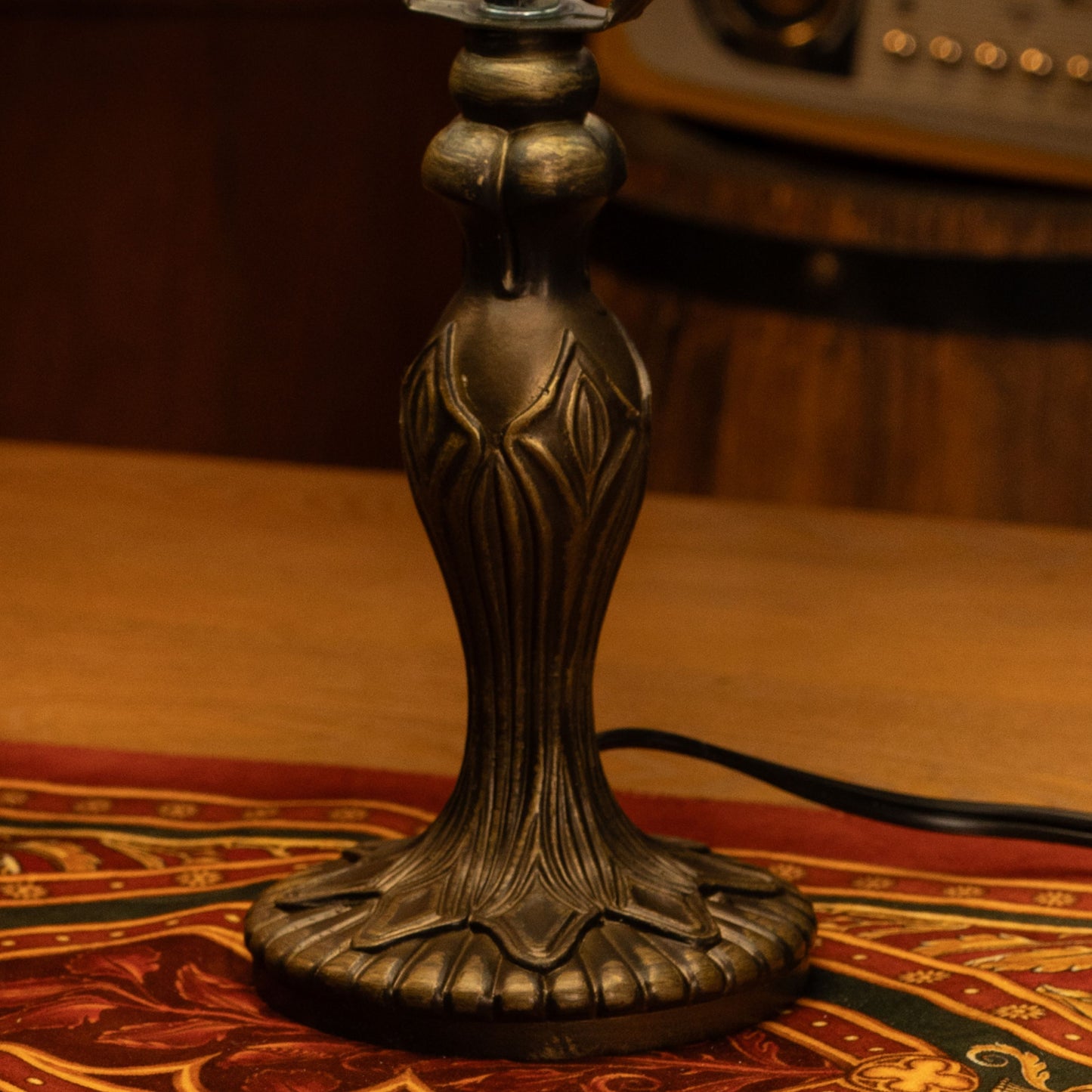 Azure Wave Bloom Tiffany Table Lamp