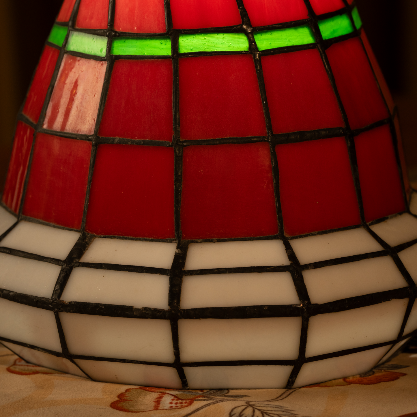 Festive Cheer Tiffany Lamp