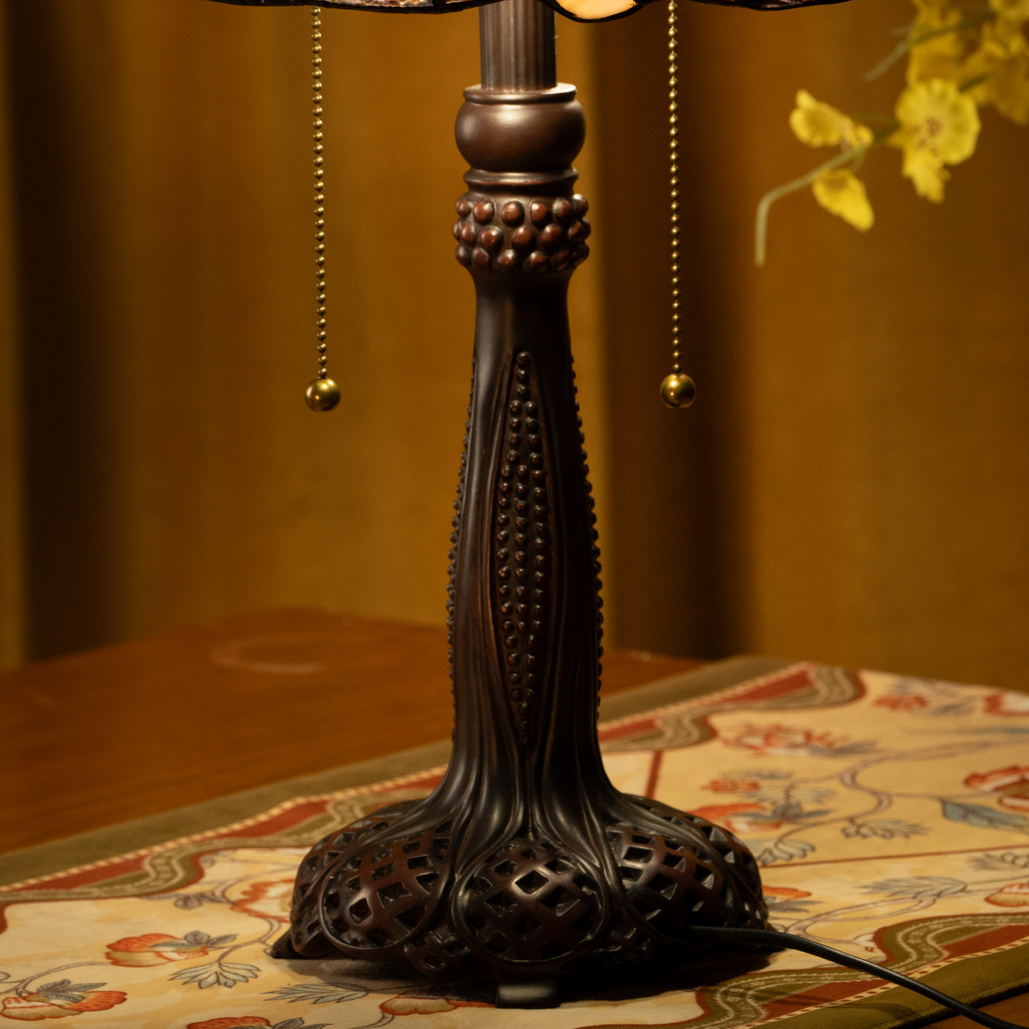 Ruby Garden Tiffany Table Lamp
