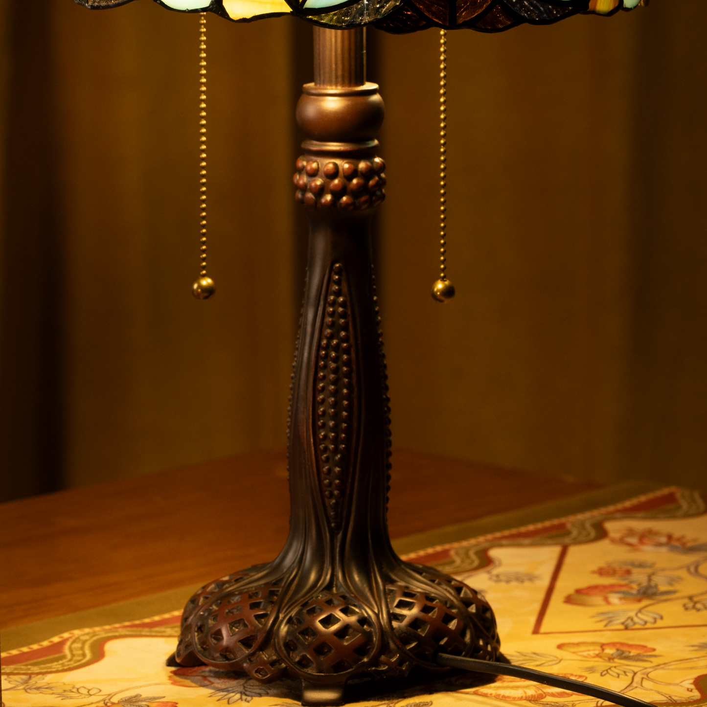 Mystic Leaf Tiffany Table Lamp