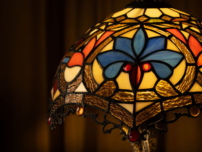Lampe de table Tiffany à pétales bleus