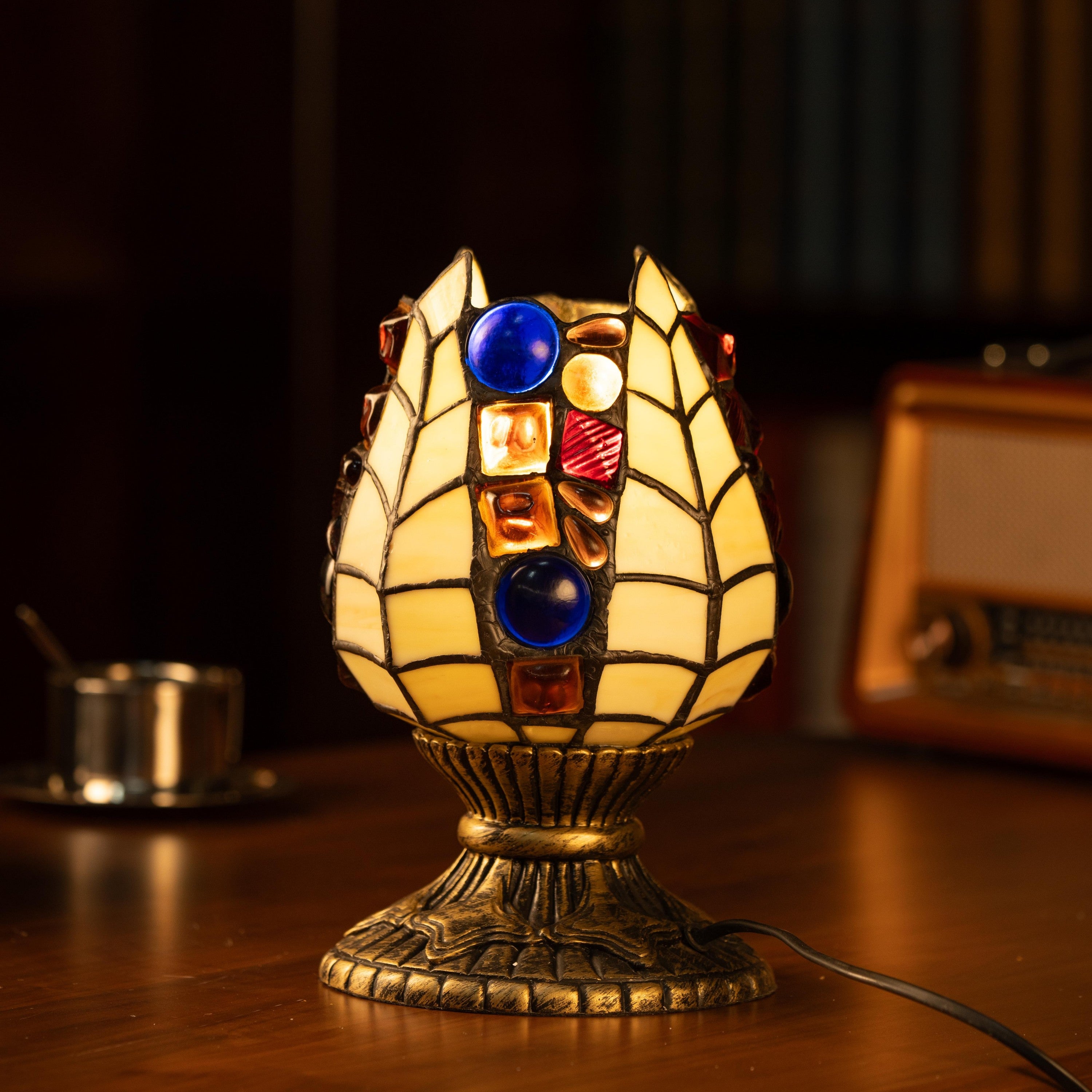 Nocturne Crest Lamp