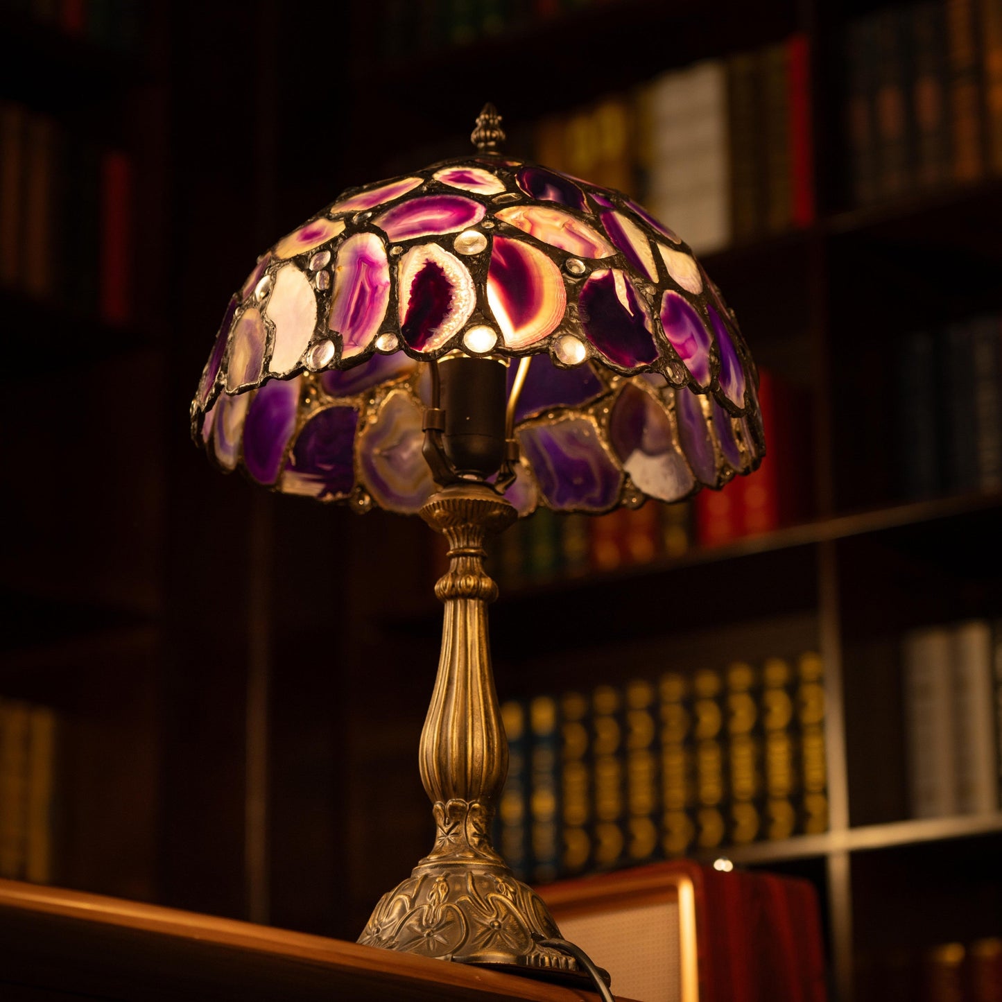 Amethwyn Bloom Lamp