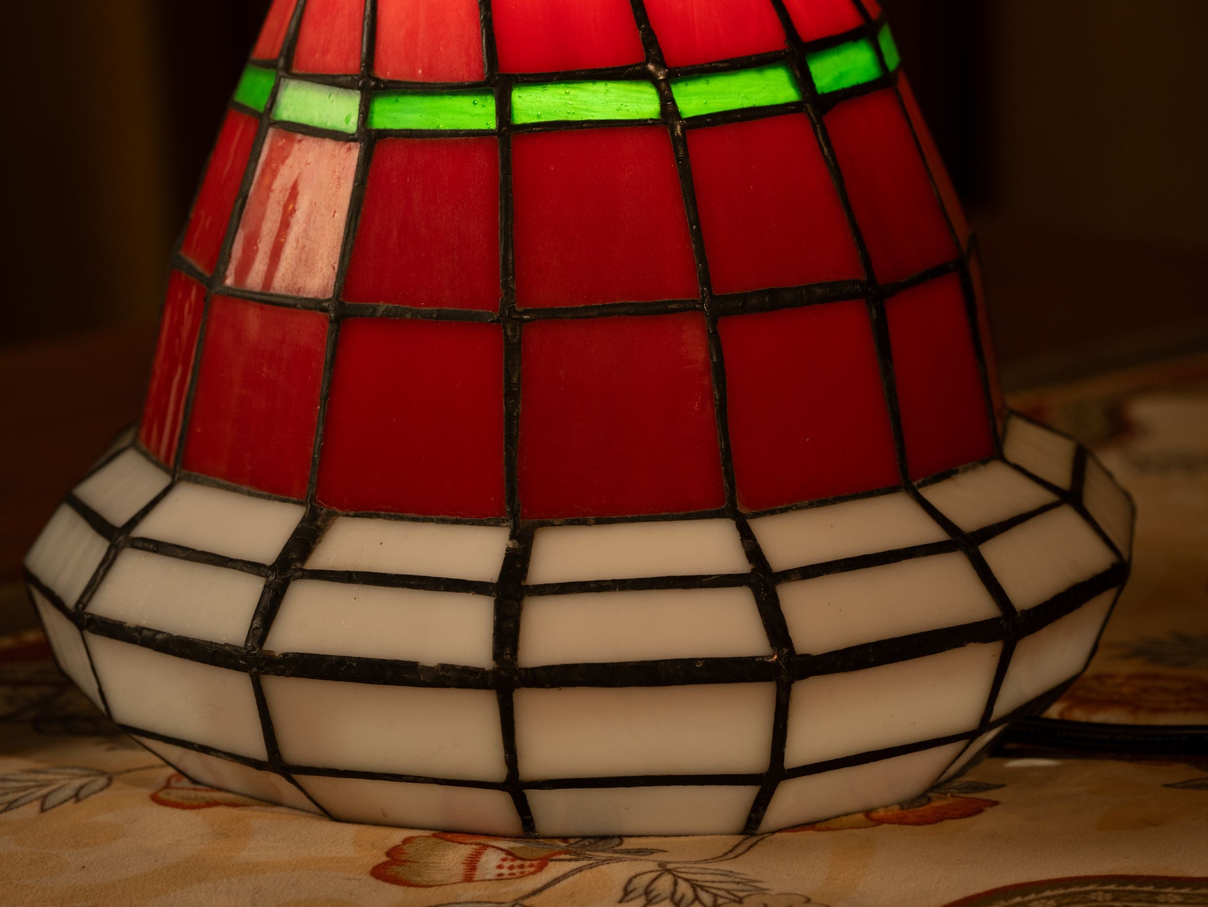 Festive Cheer Tiffany Lamp