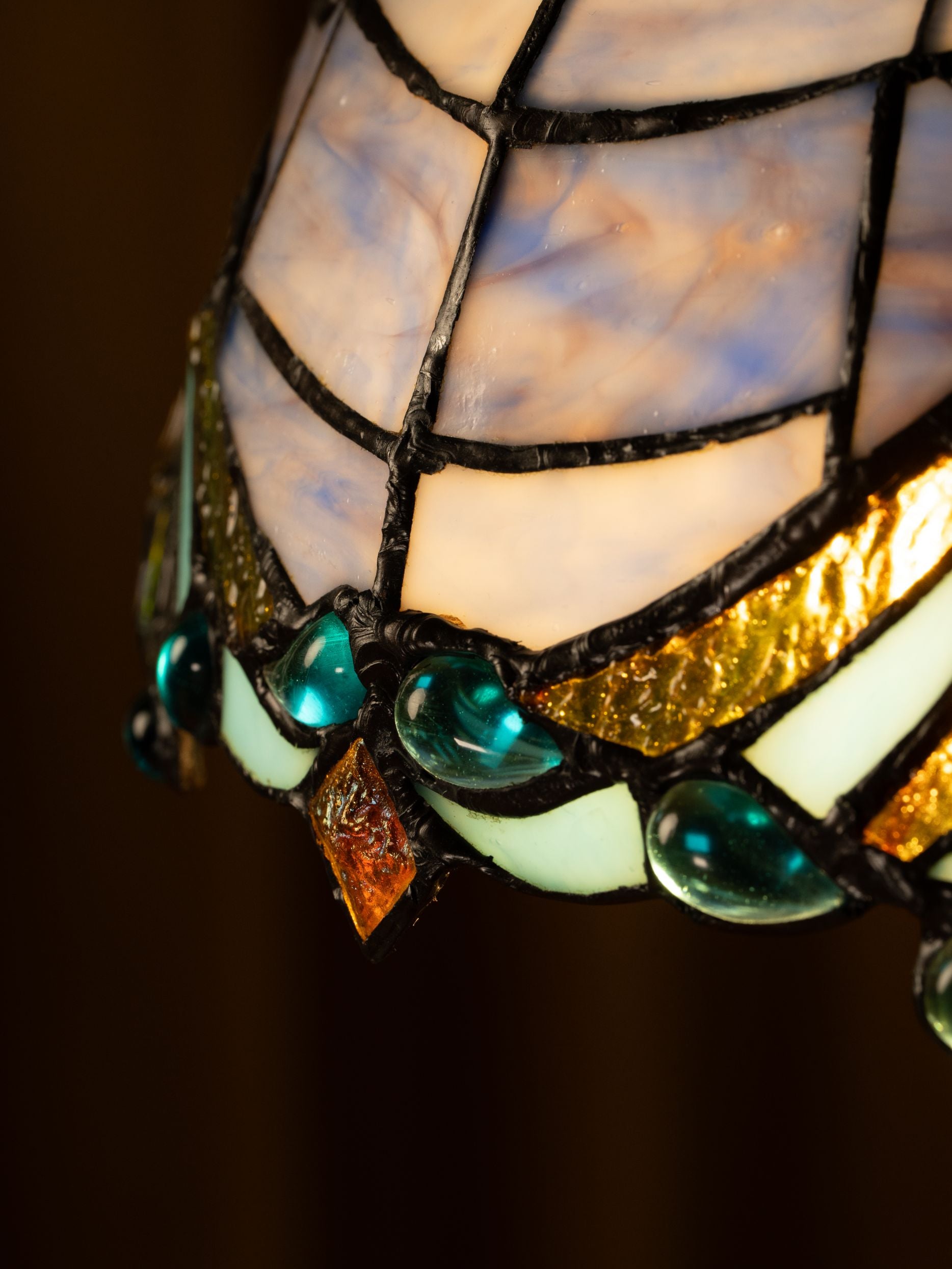 Majestic Wave Tiffany Table Lamp