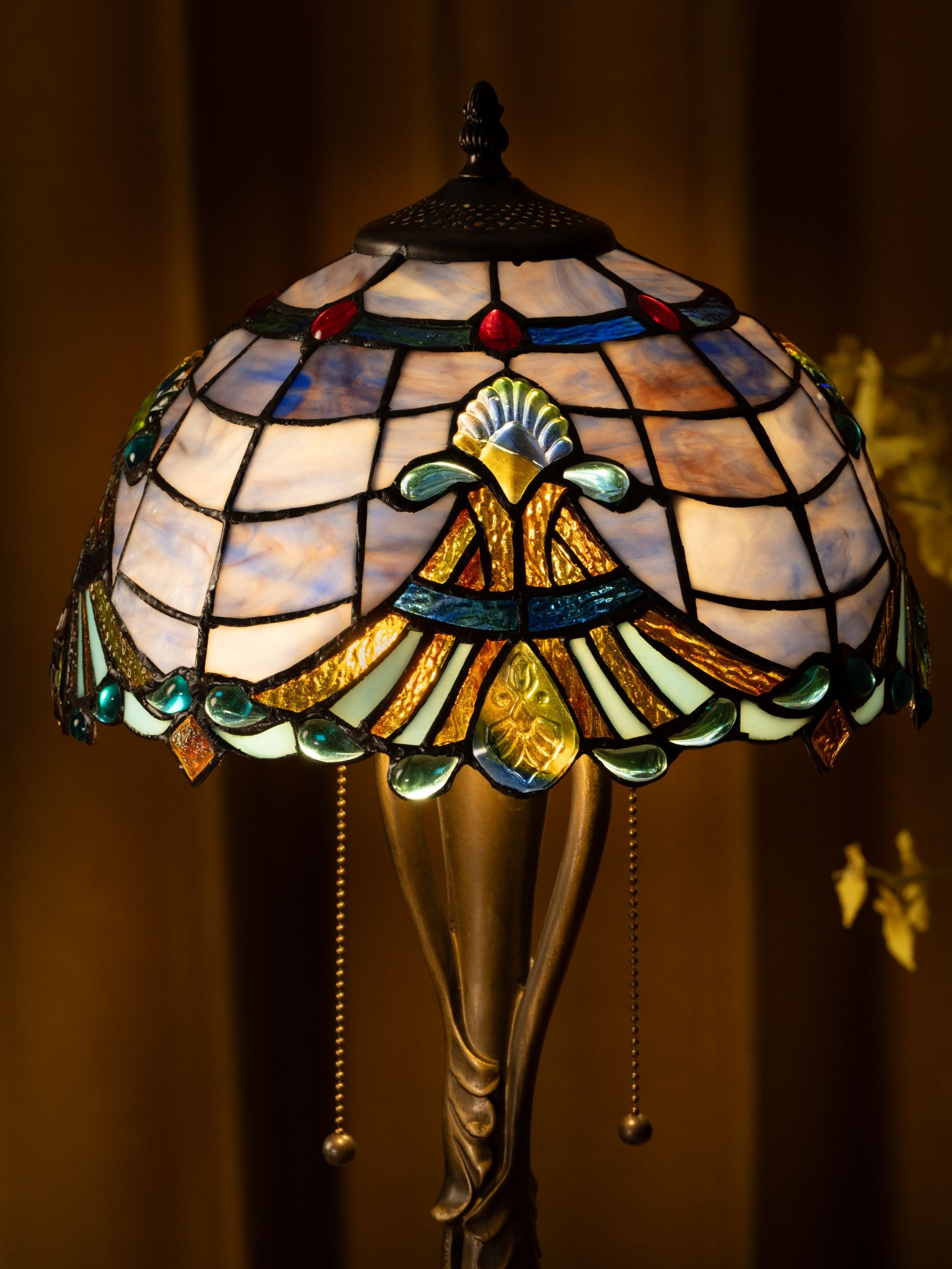 Majestic Wave Tiffany Table Lamp