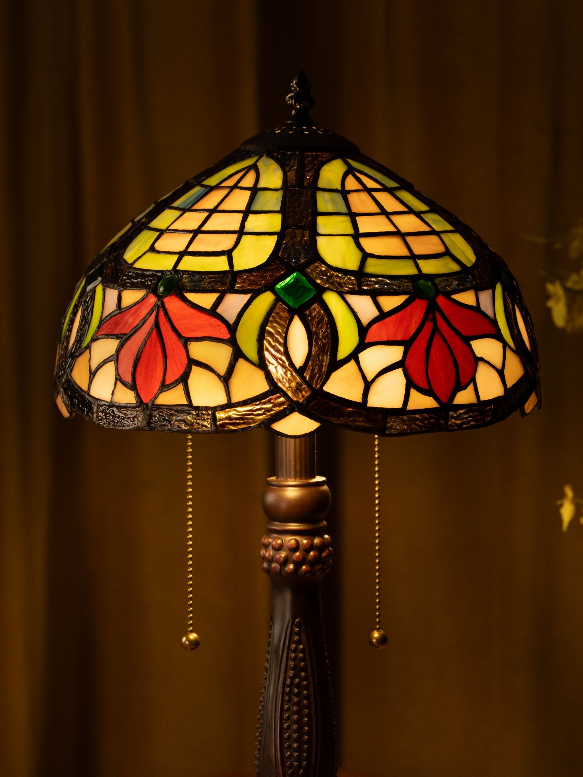 Ruby Garden Tiffany Table Lamp