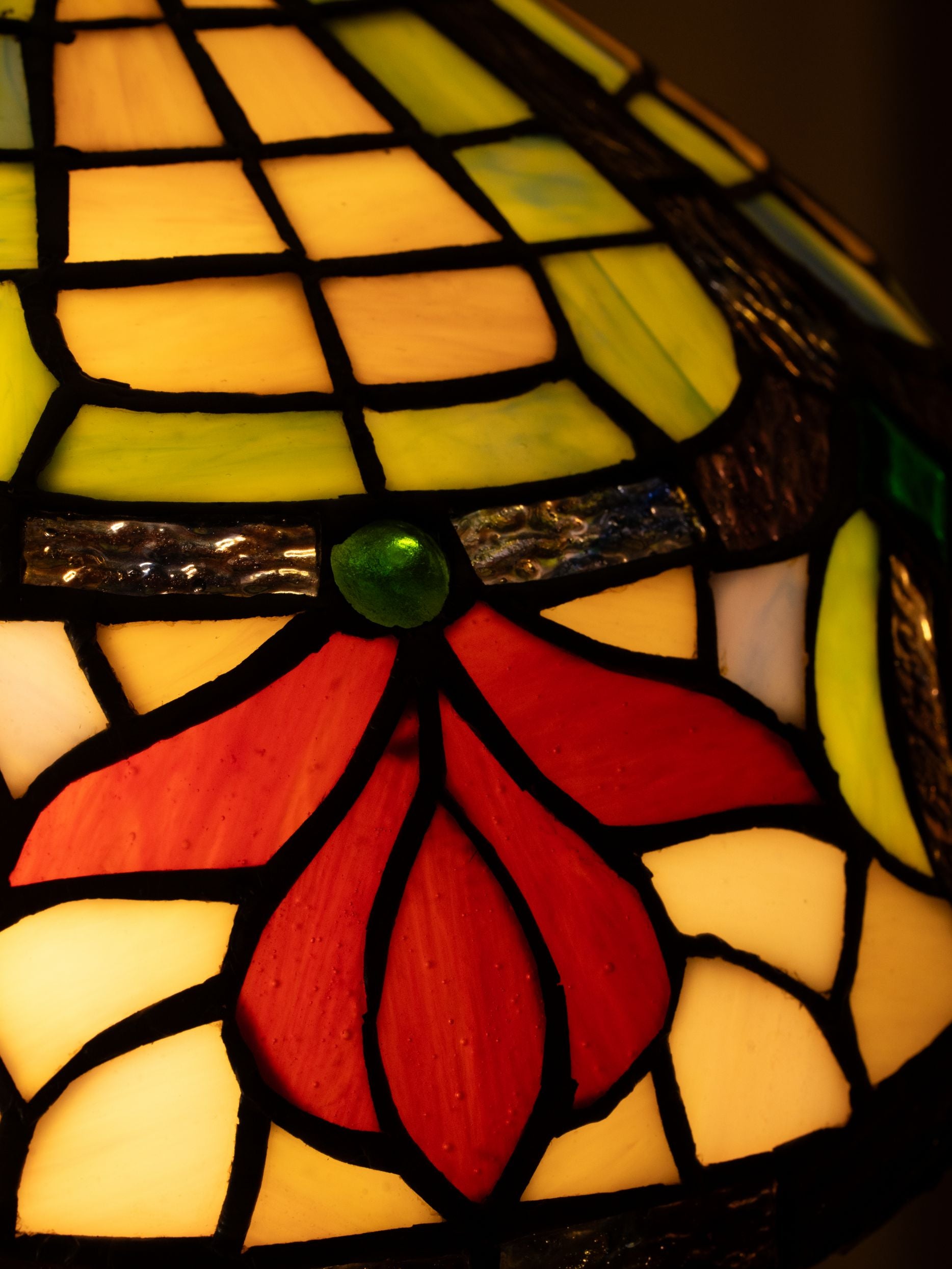 Ruby Garden Tiffany Table Lamp